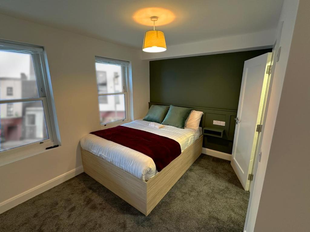 Mary Mullen'S Rooms Eyre Square. Galway Eksteriør billede