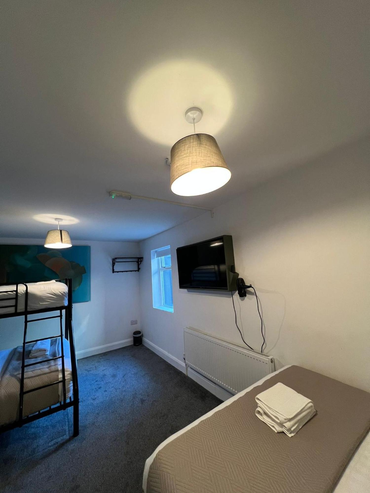 Mary Mullen'S Rooms Eyre Square. Galway Eksteriør billede